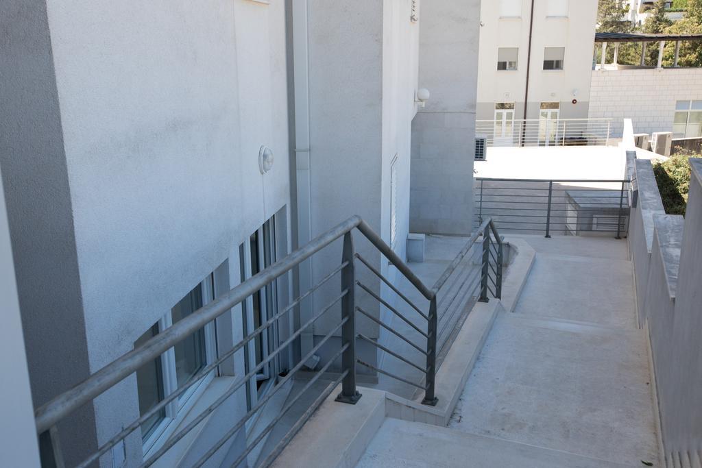 Dam Apartment